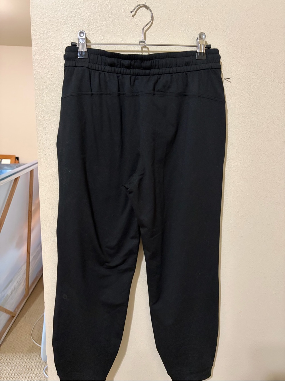 lululemon athletica black Everyday Joggers - Picture 5 of 5